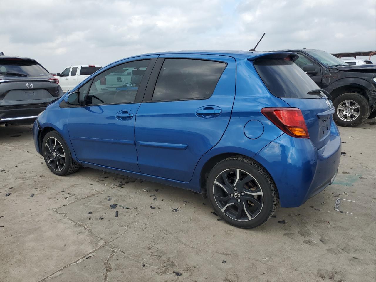 2016 Toyota Yaris - Image 2