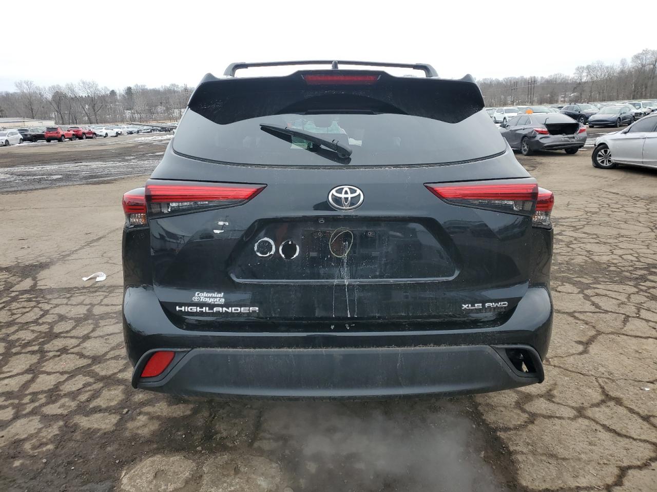 2022 Toyota Highlander - Image 6