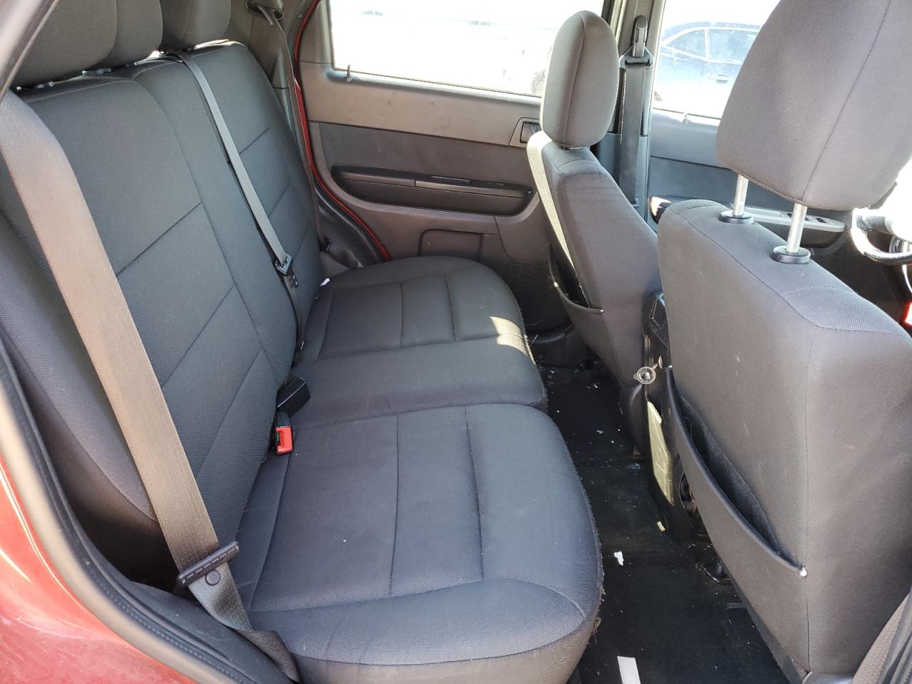2011 Ford Escape - Image 11
