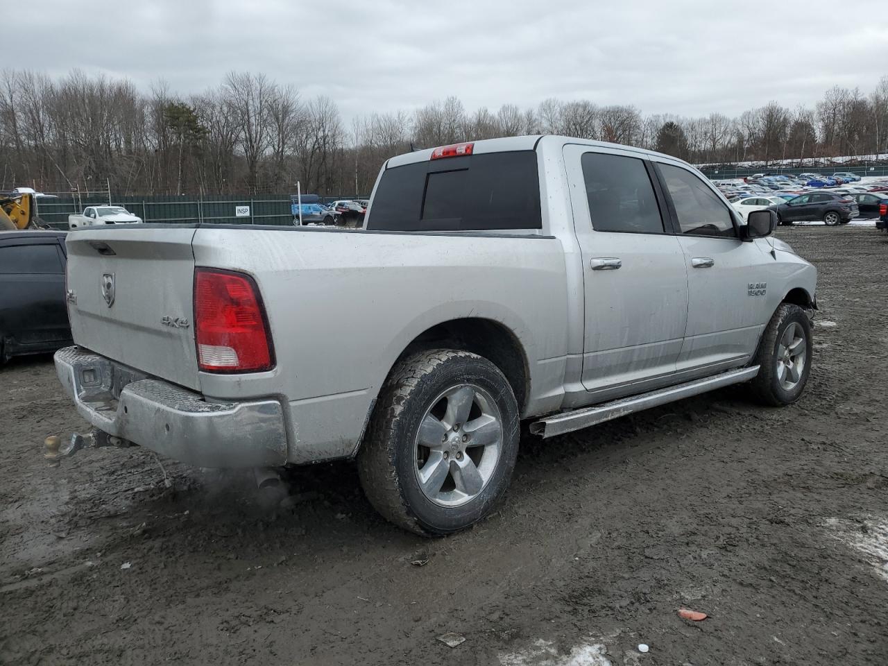 2016 RAM 1500 - Image 3