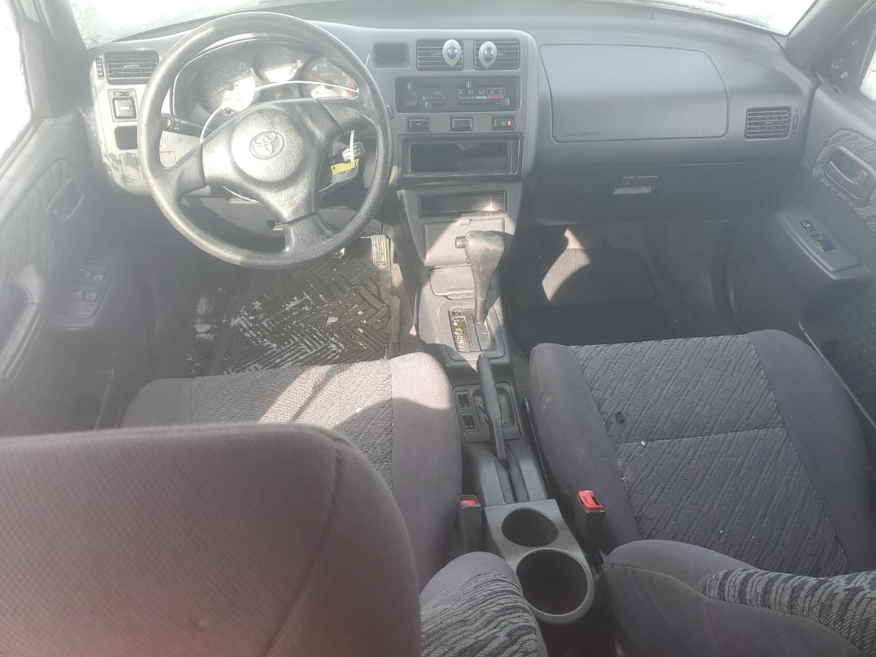 2000 Toyota RAV 4 - Image 8
