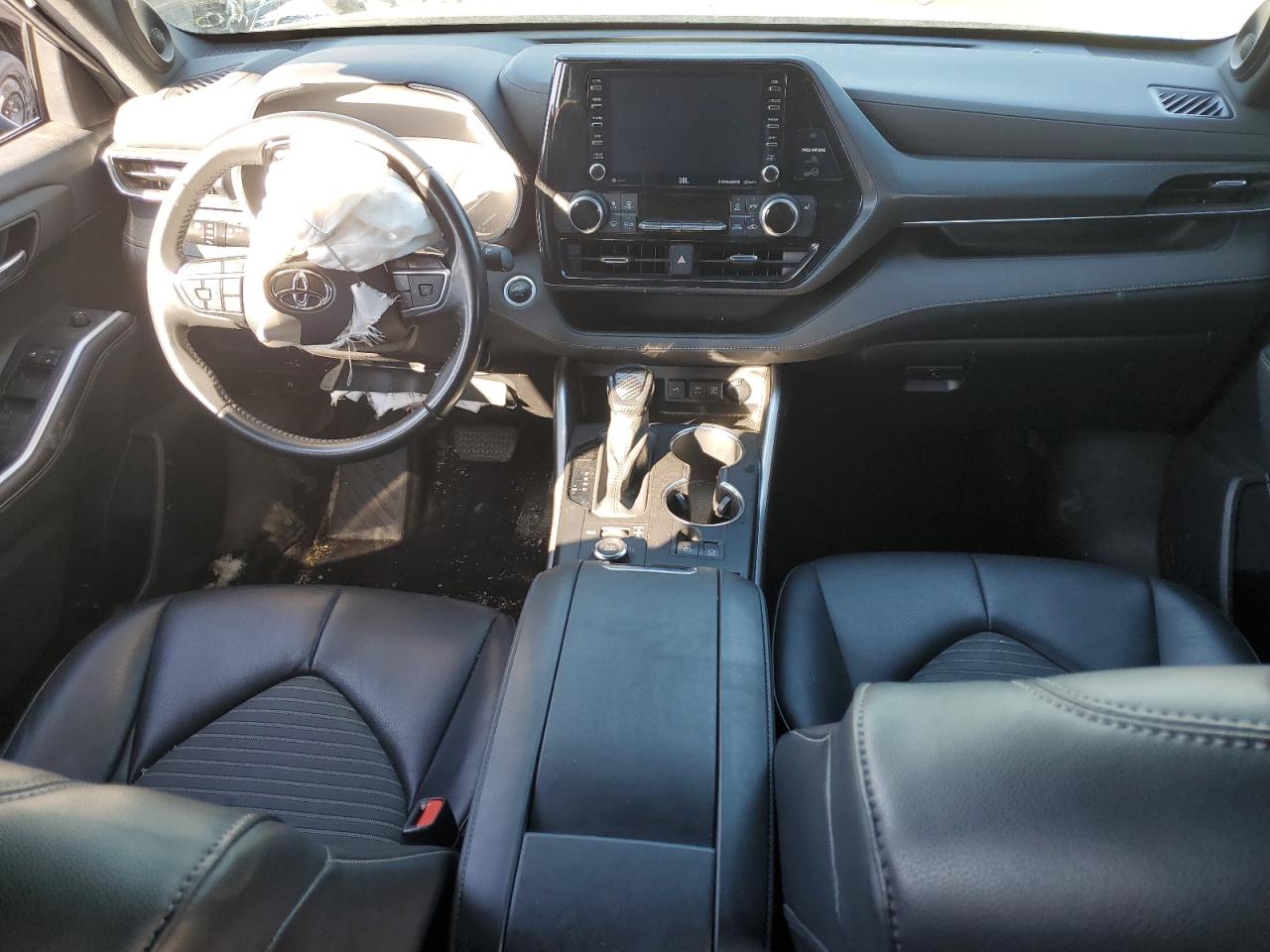 2021 Toyota Highlander - Image 8
