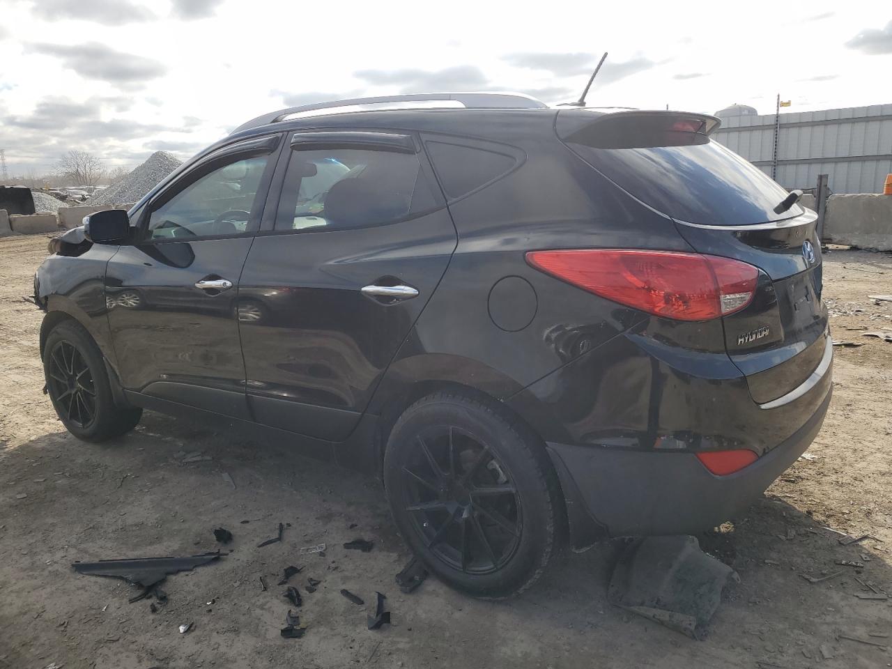 2012 Hyundai Tucson - Image 2