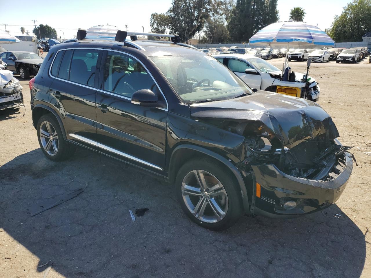 2017 Volkswagen Tiguan - Image 4