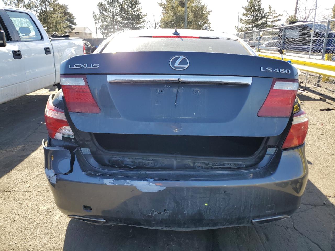 2007 Lexus LS - Image 6
