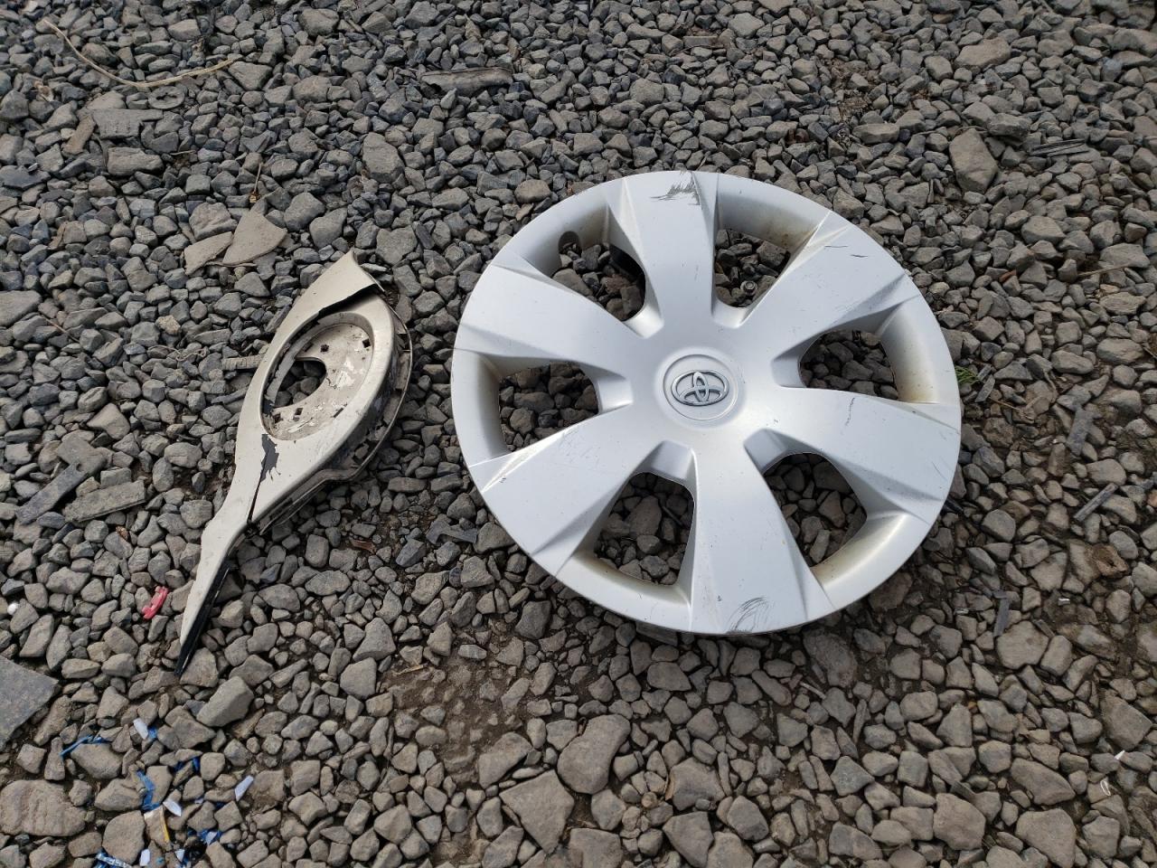 2009 Toyota Camry - Image 12