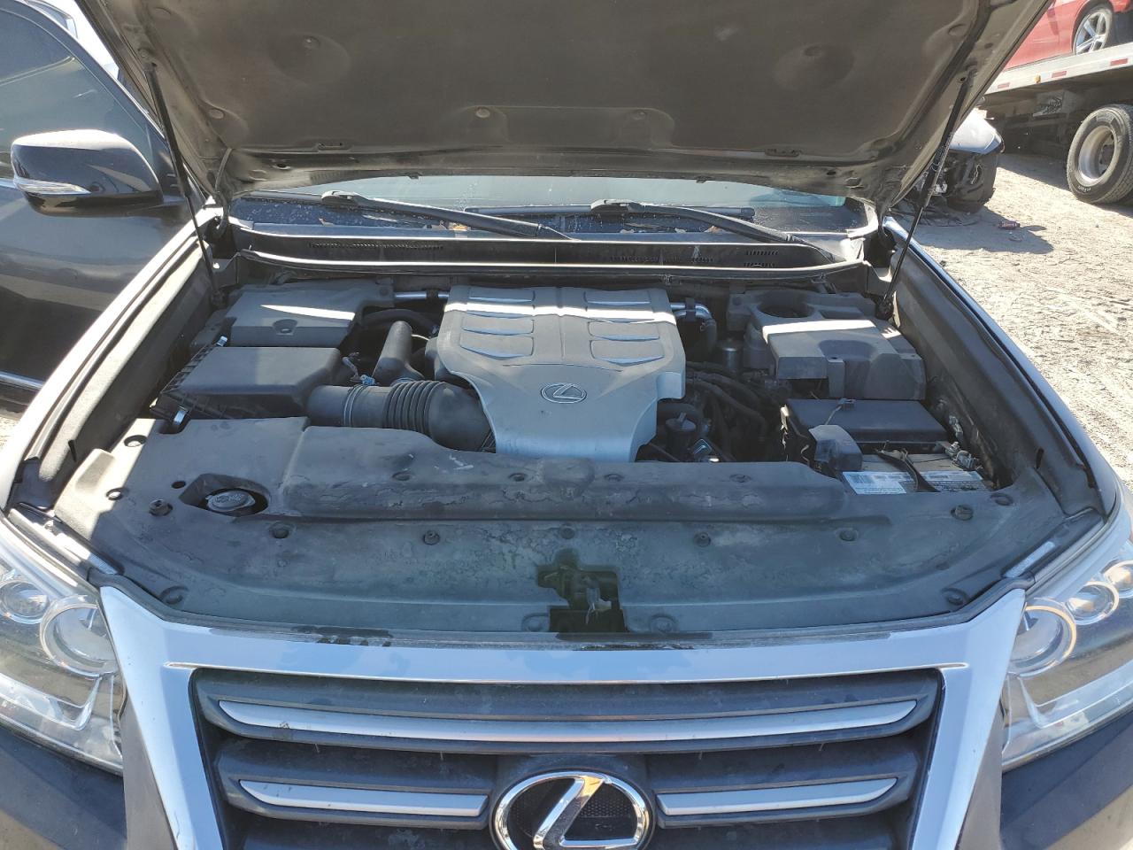2015 Lexus GX - Image 13