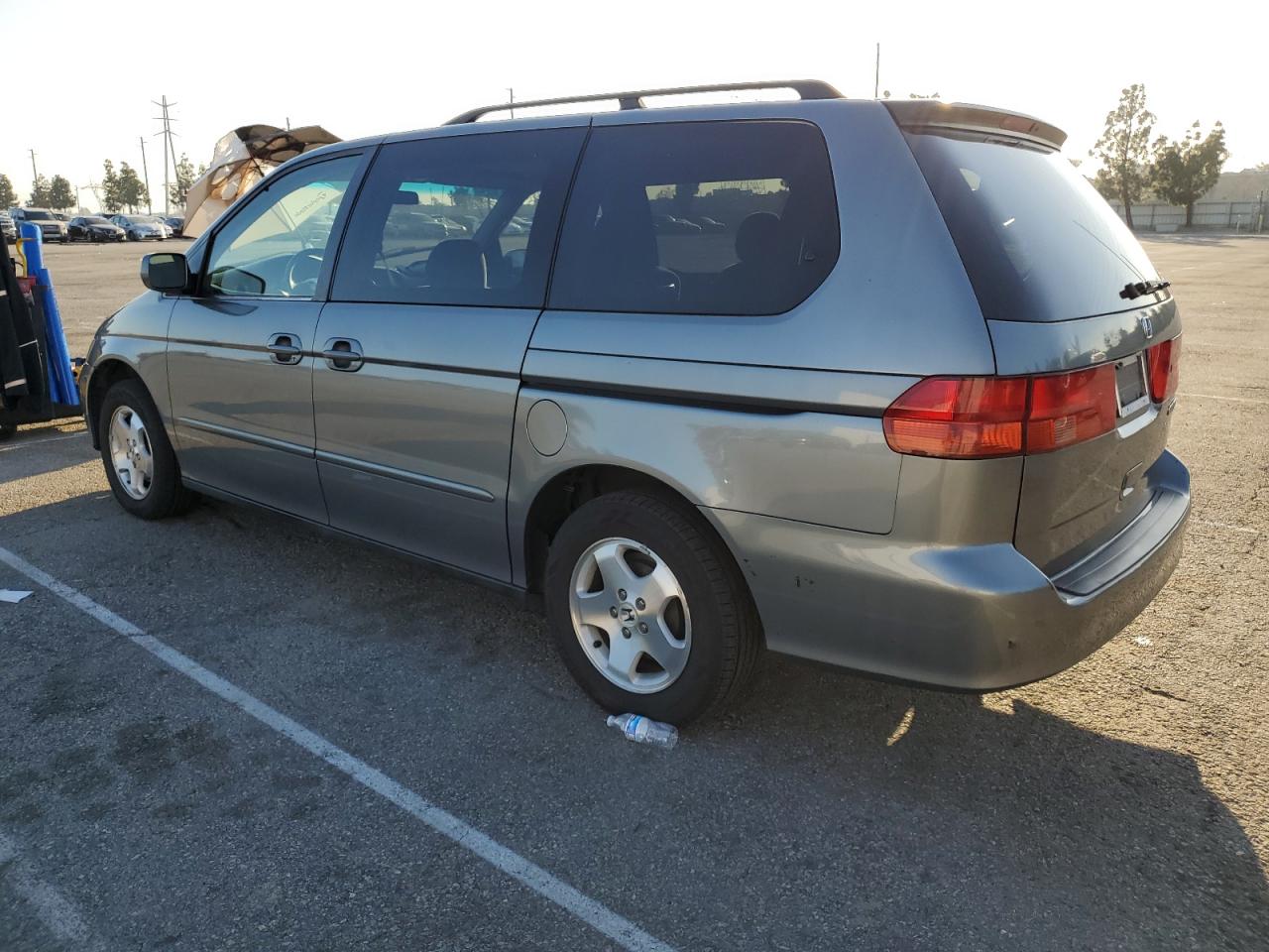 2000 Honda Odyssey - Image 2