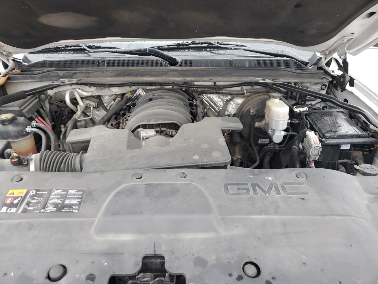 2016 GMC Yukon - Image 12