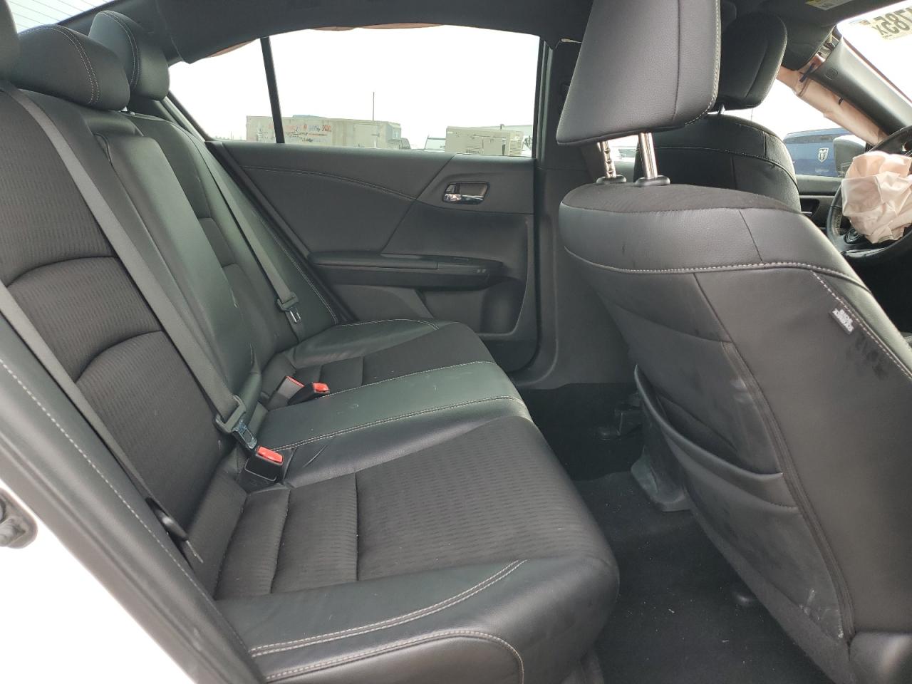 2017 Honda Accord - Image 11