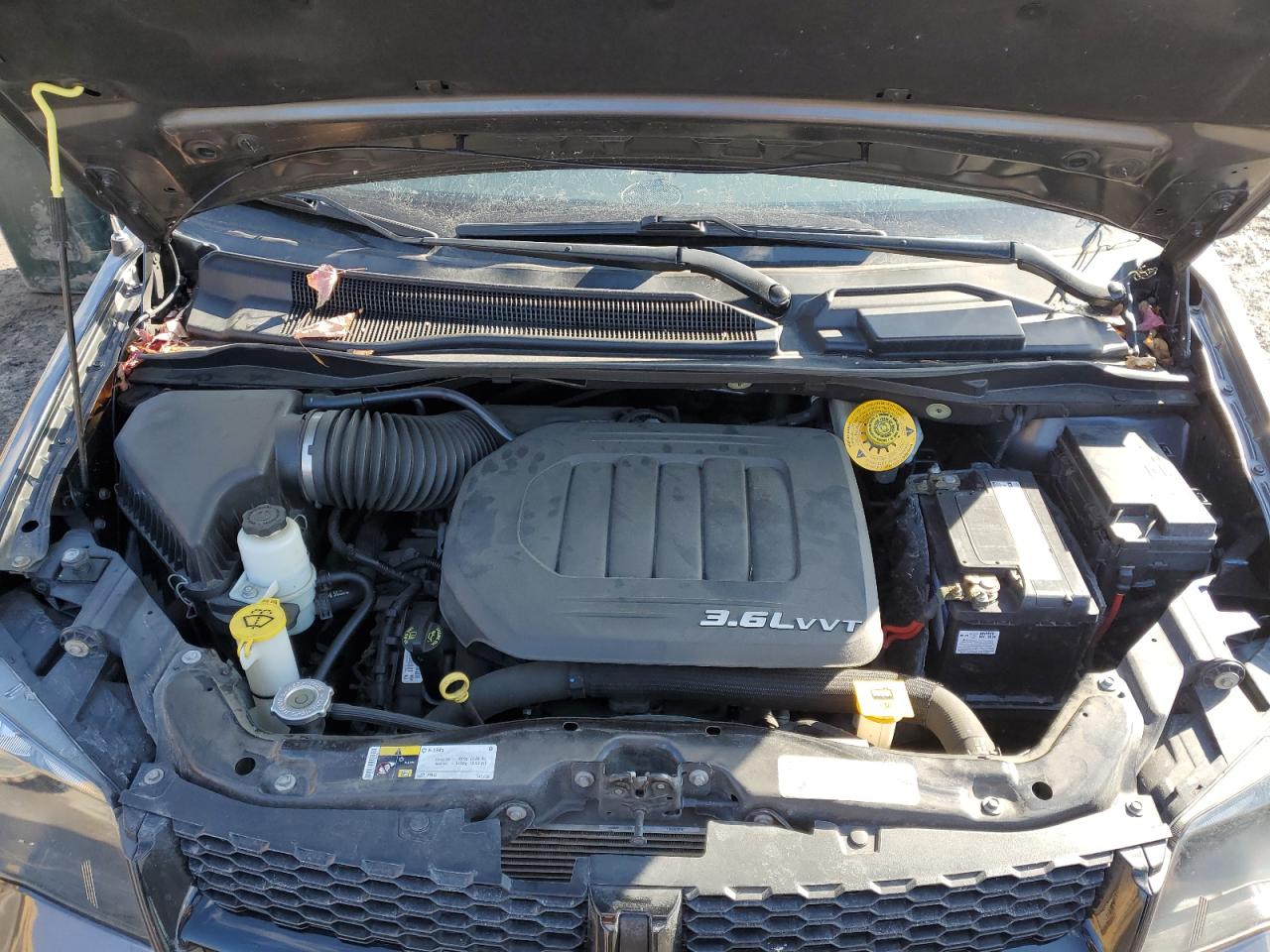 2017 Dodge Caravan - Image 12