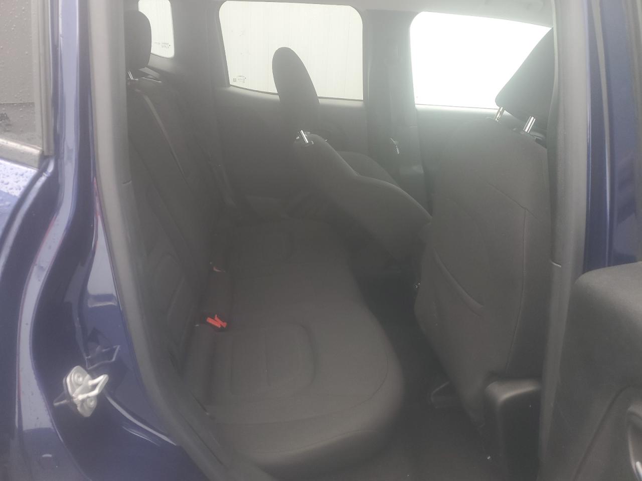 2021 Jeep Renegade - Image 11