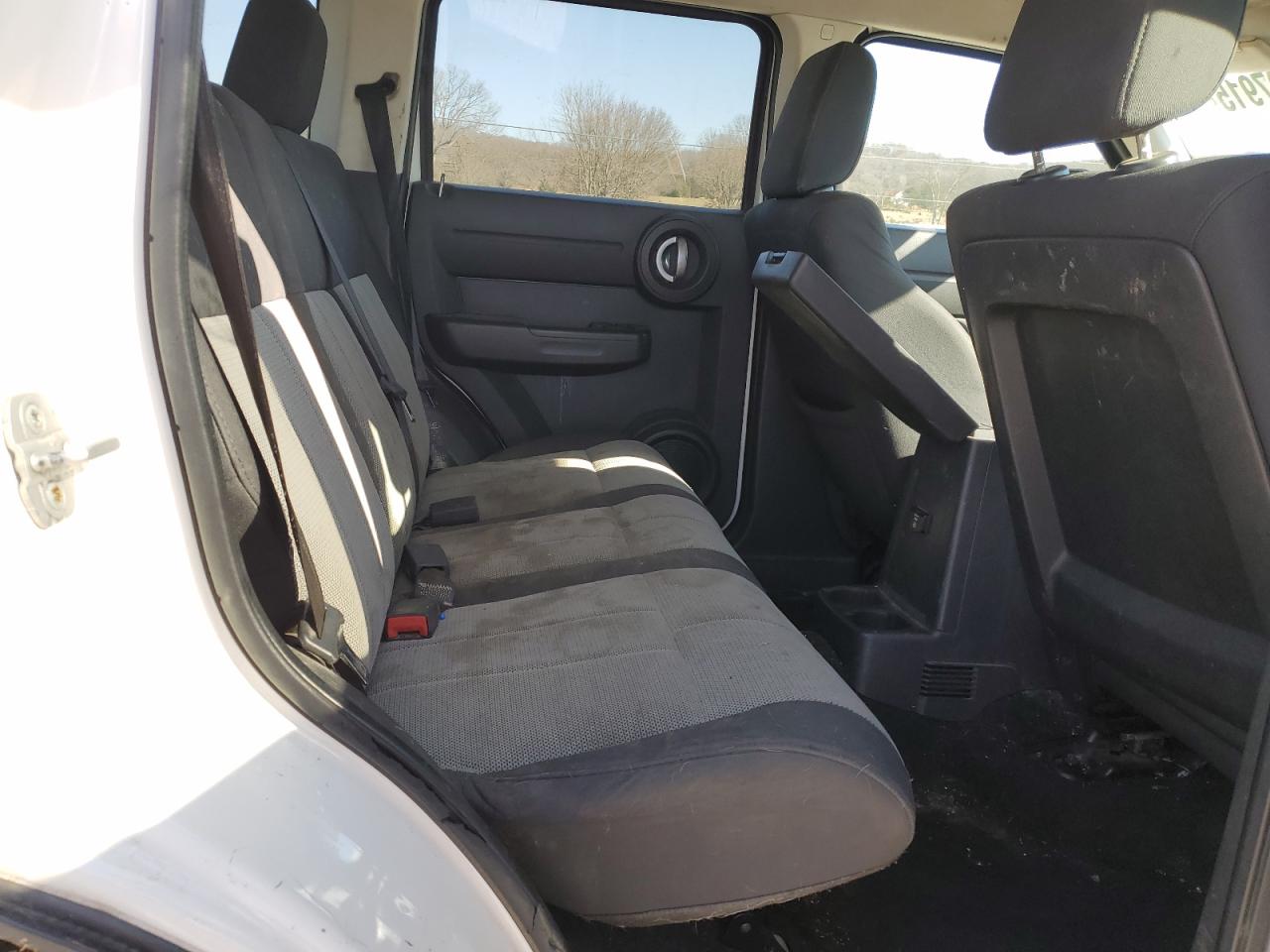 2007 Dodge Nitro - Image 11