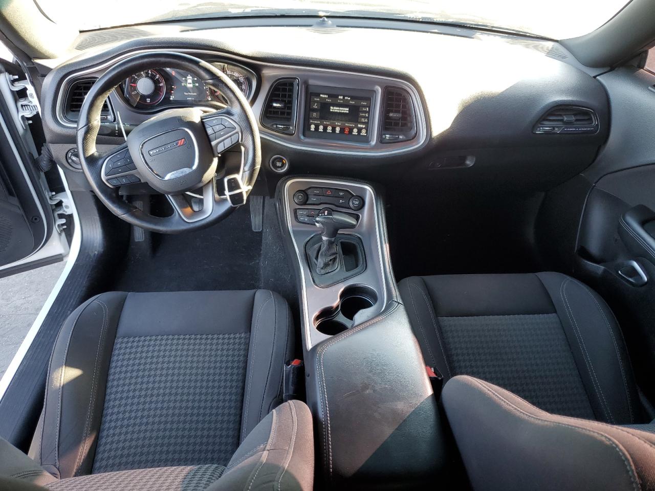 2019 Dodge Challenger - Image 8