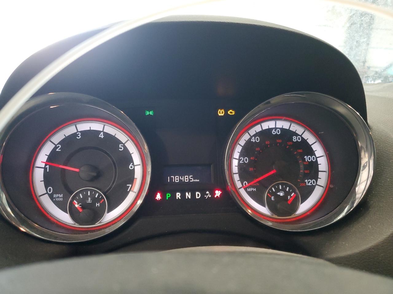 2018 Dodge Caravan - Image 9