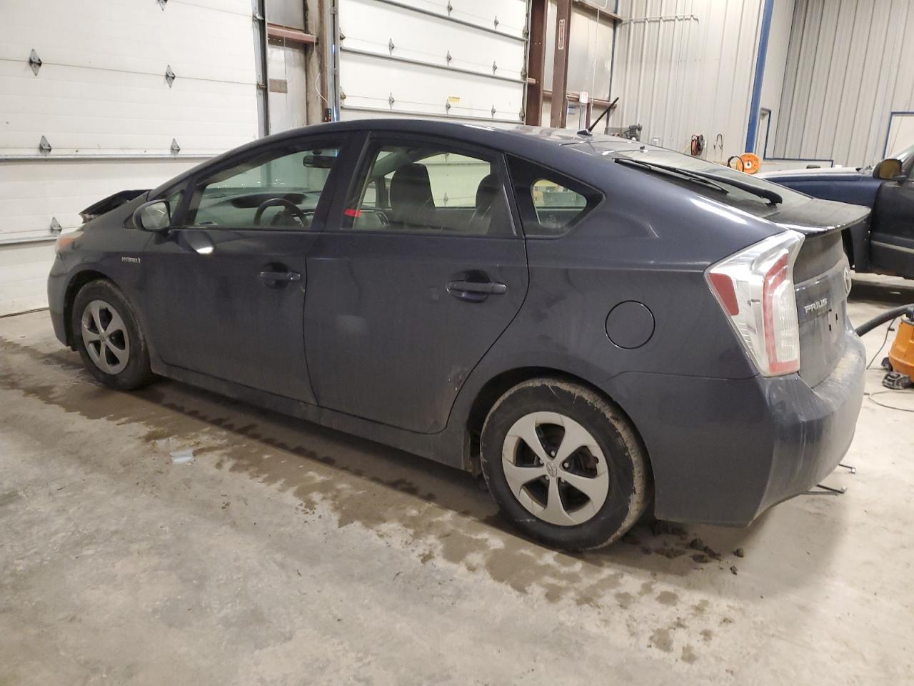 2013 Toyota Prius - Image 2
