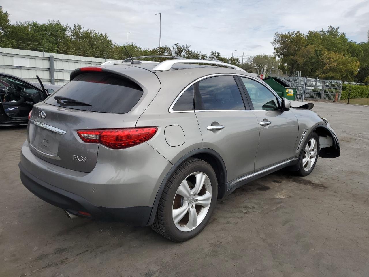 2011 Infiniti FX - Image 3