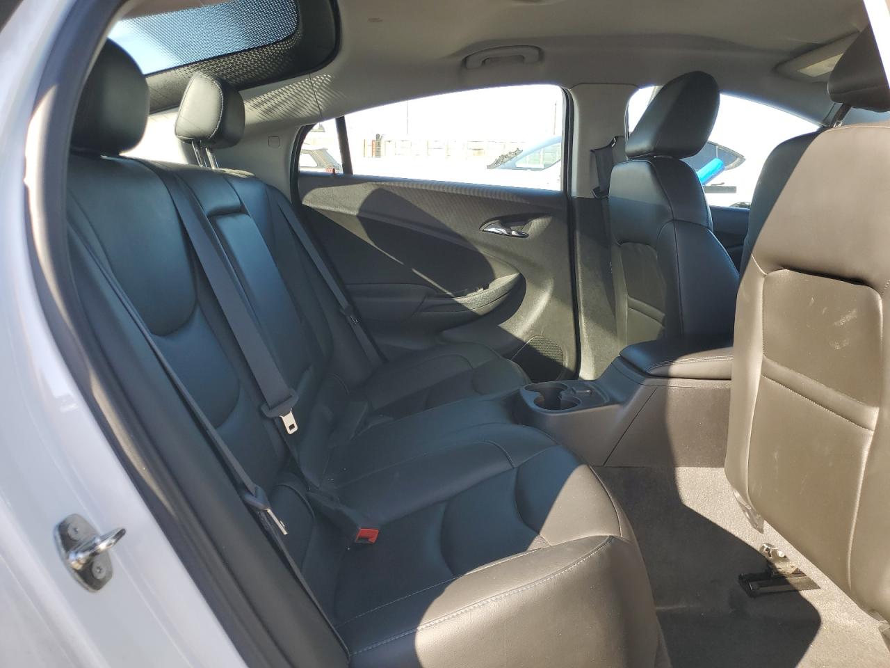 2018 Chevrolet Volt - Image 11