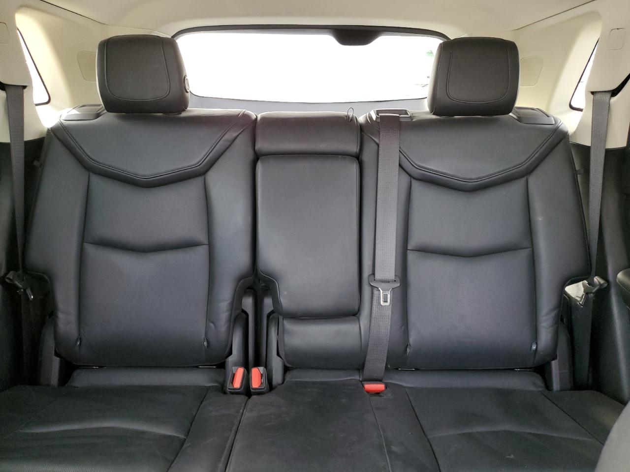 2018 Cadillac XT5 - Image 10