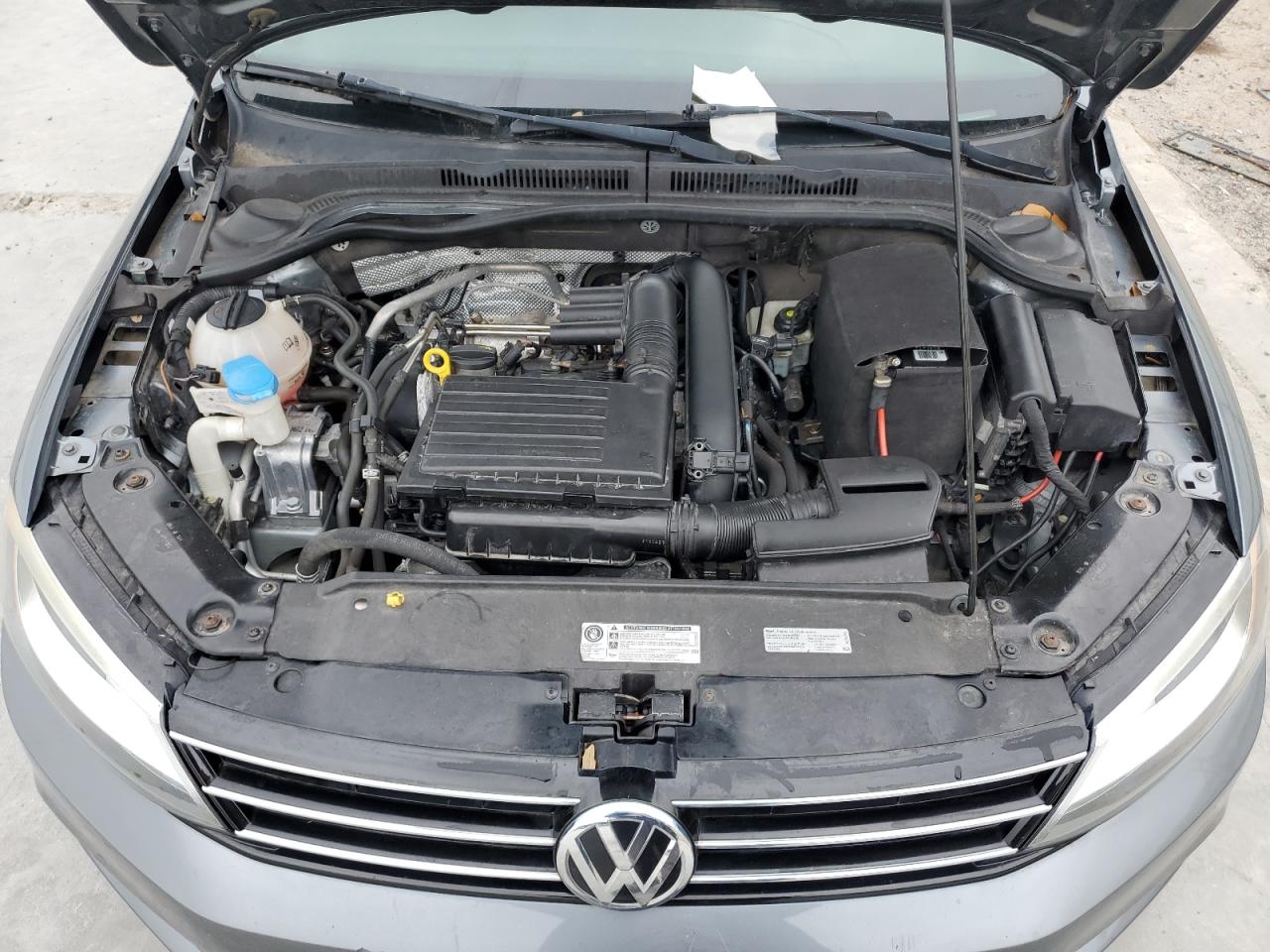 2016 Volkswagen Jetta - Image 11