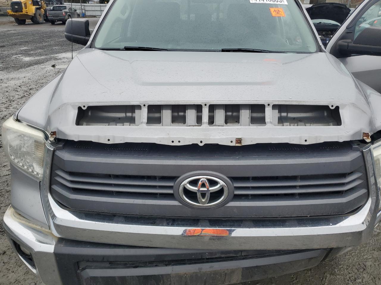 2015 Toyota Tundra - Image 11
