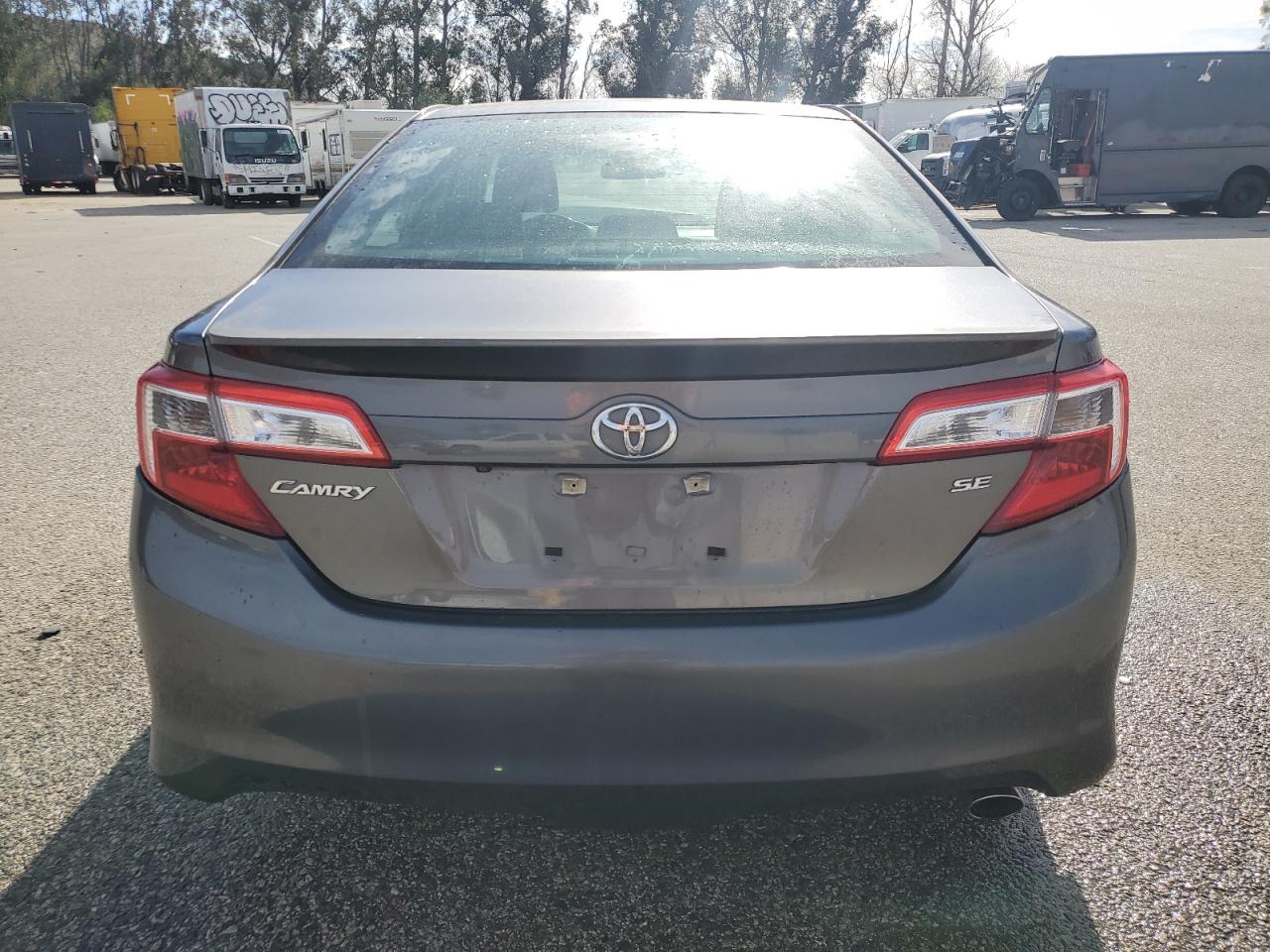 2014 Toyota Camry - Image 6
