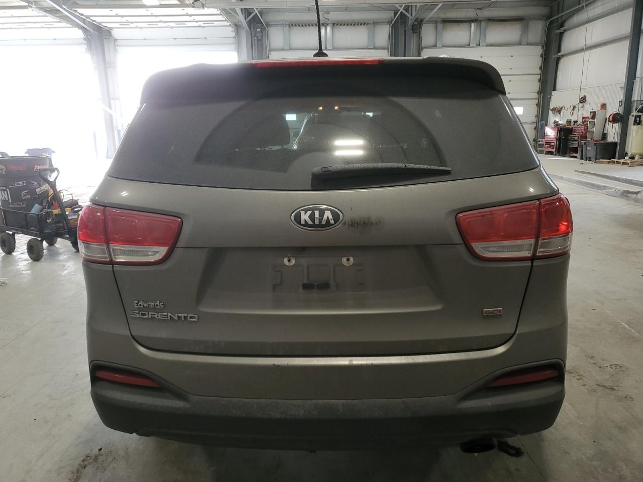 2017 Kia Sorento - Image 6