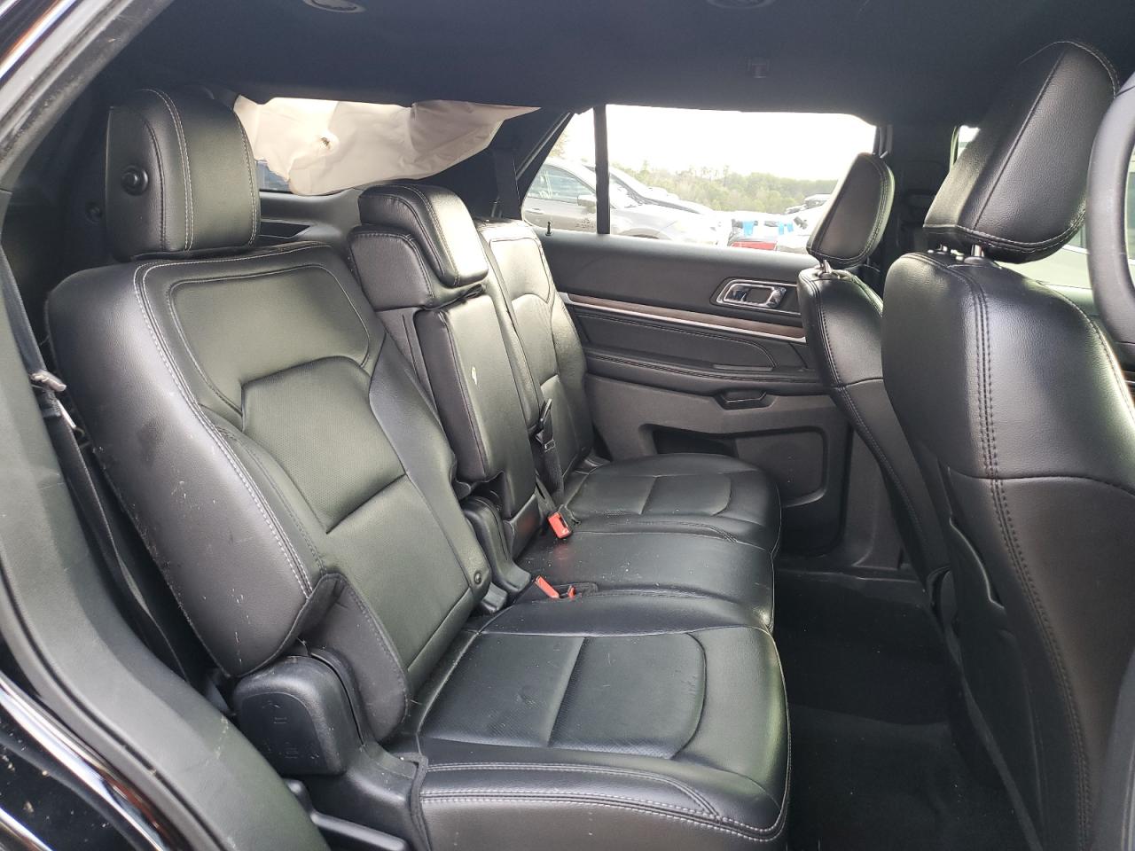 2018 Ford Explorer - Image 11