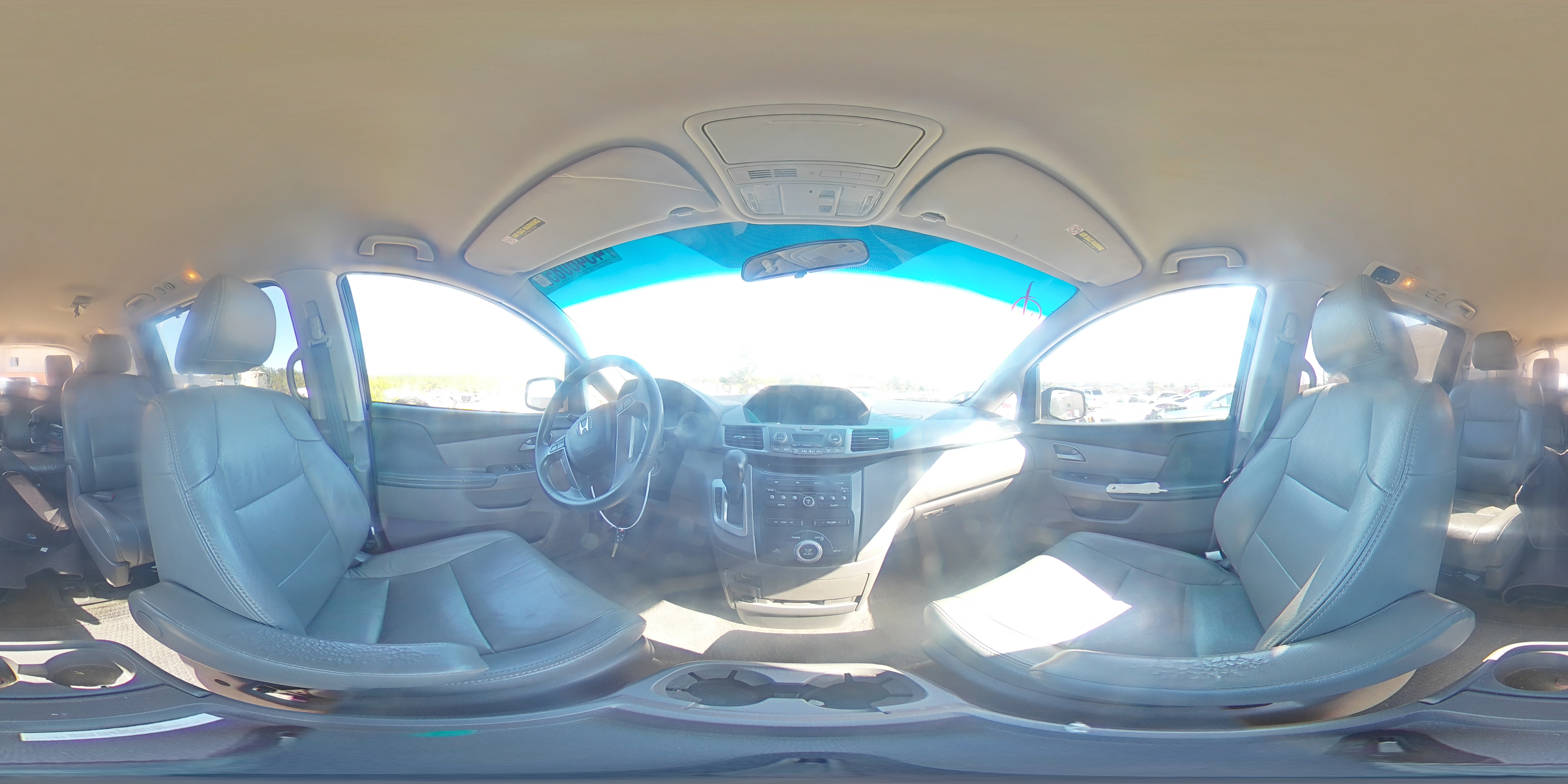 2012 Honda Odyssey - Image 14