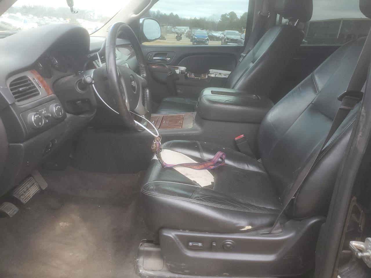 2013 Chevrolet Suburban - Image 7