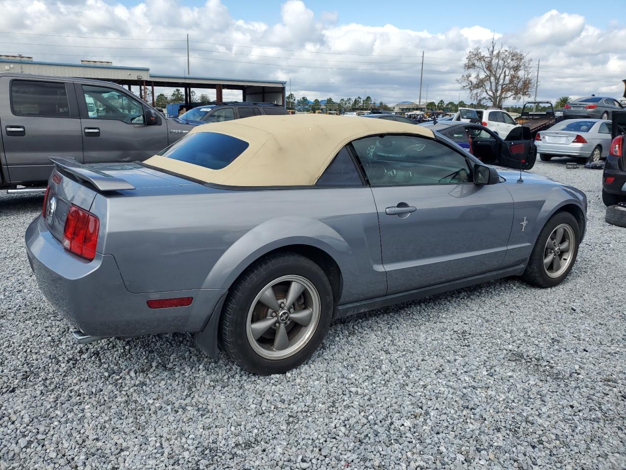 2006 Ford Mustang - Image 3