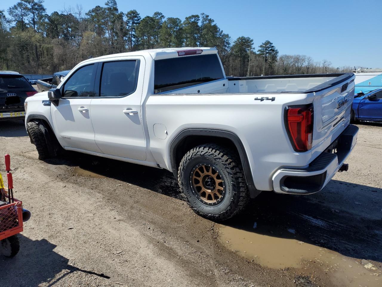 2021 GMC Sierra - Image 2