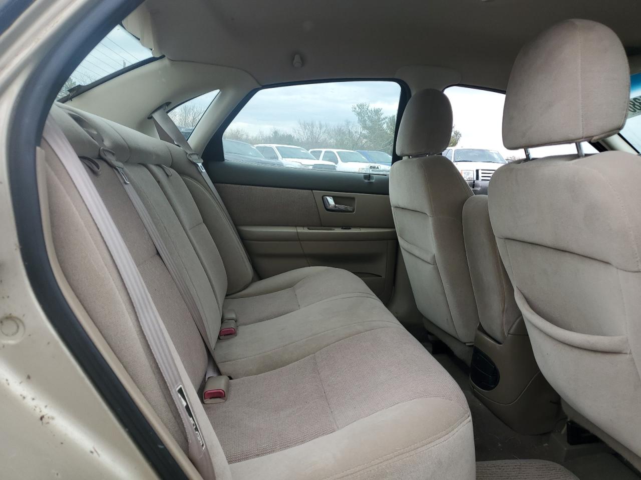 2000 Ford Taurus - Image 10