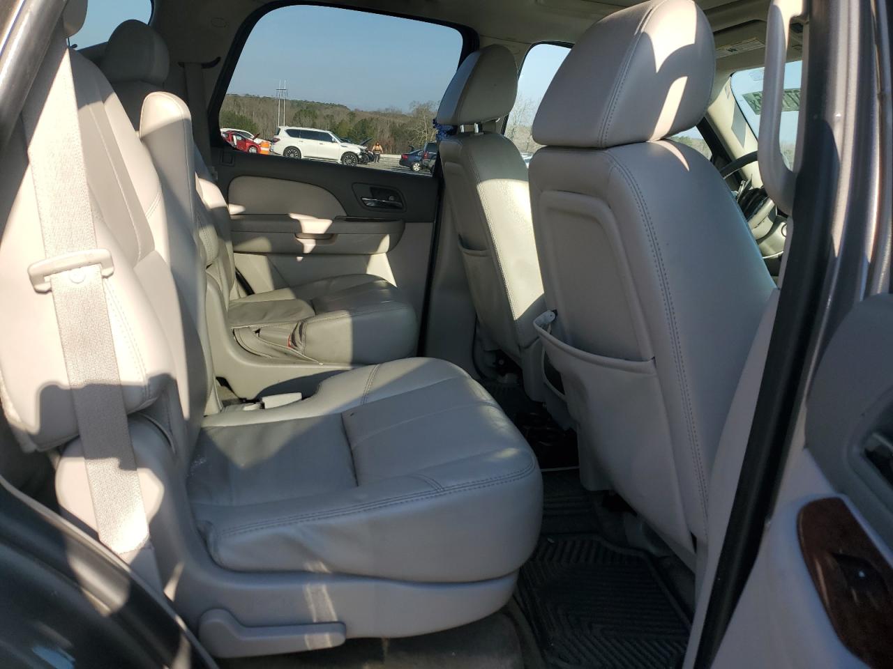 2007 Chevrolet Tahoe - Image 11