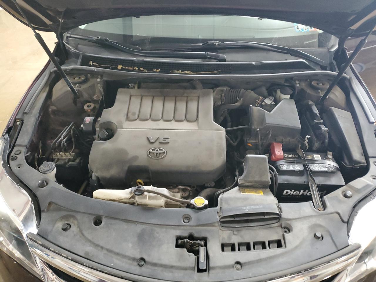 2013 Toyota Avalon - Image 13