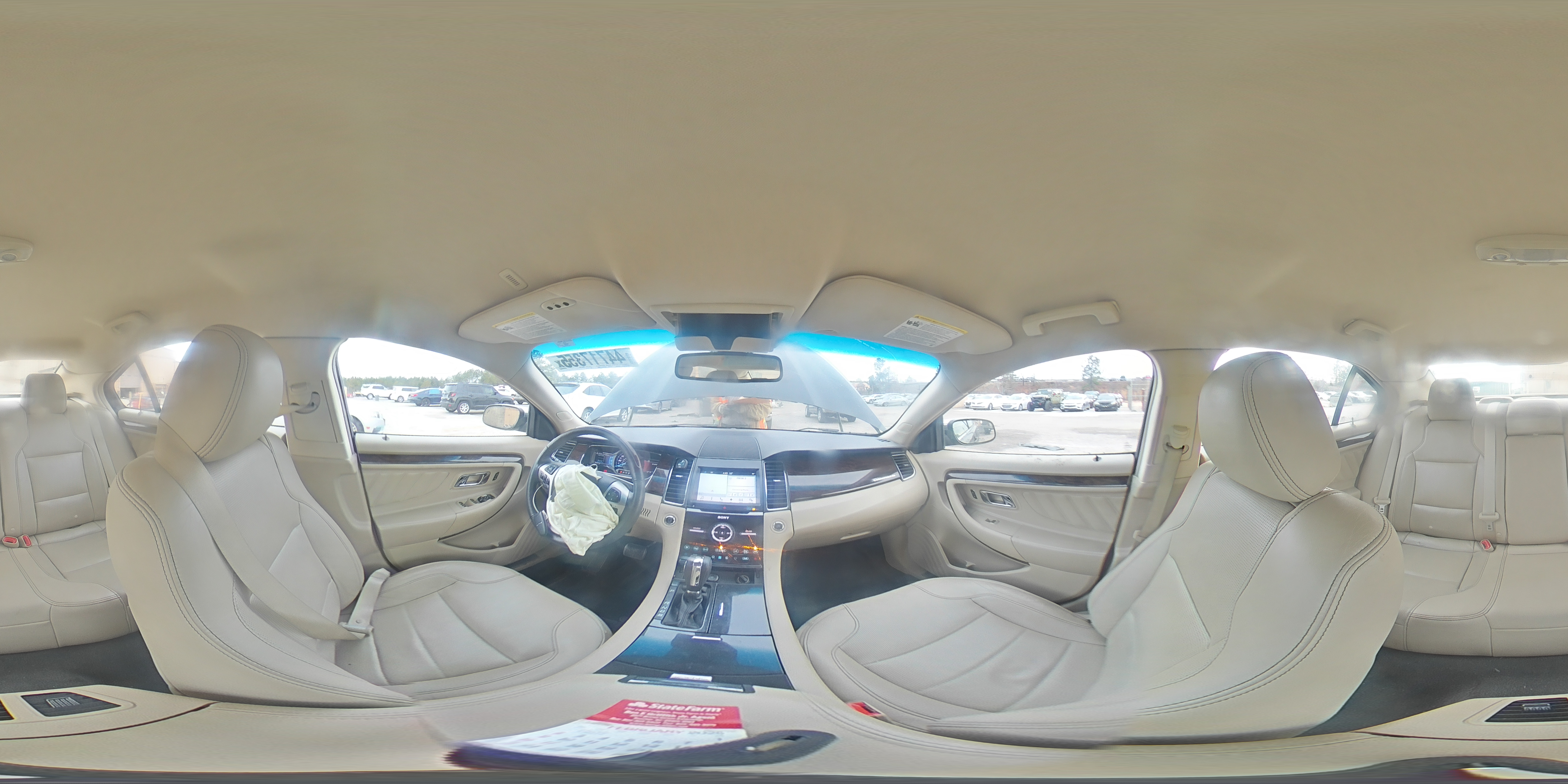 2017 Ford Taurus - Image 13