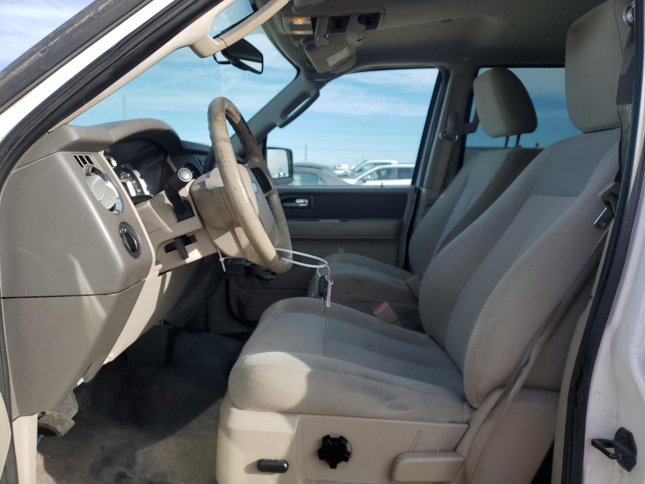 2010 Ford Expedition - Image 7