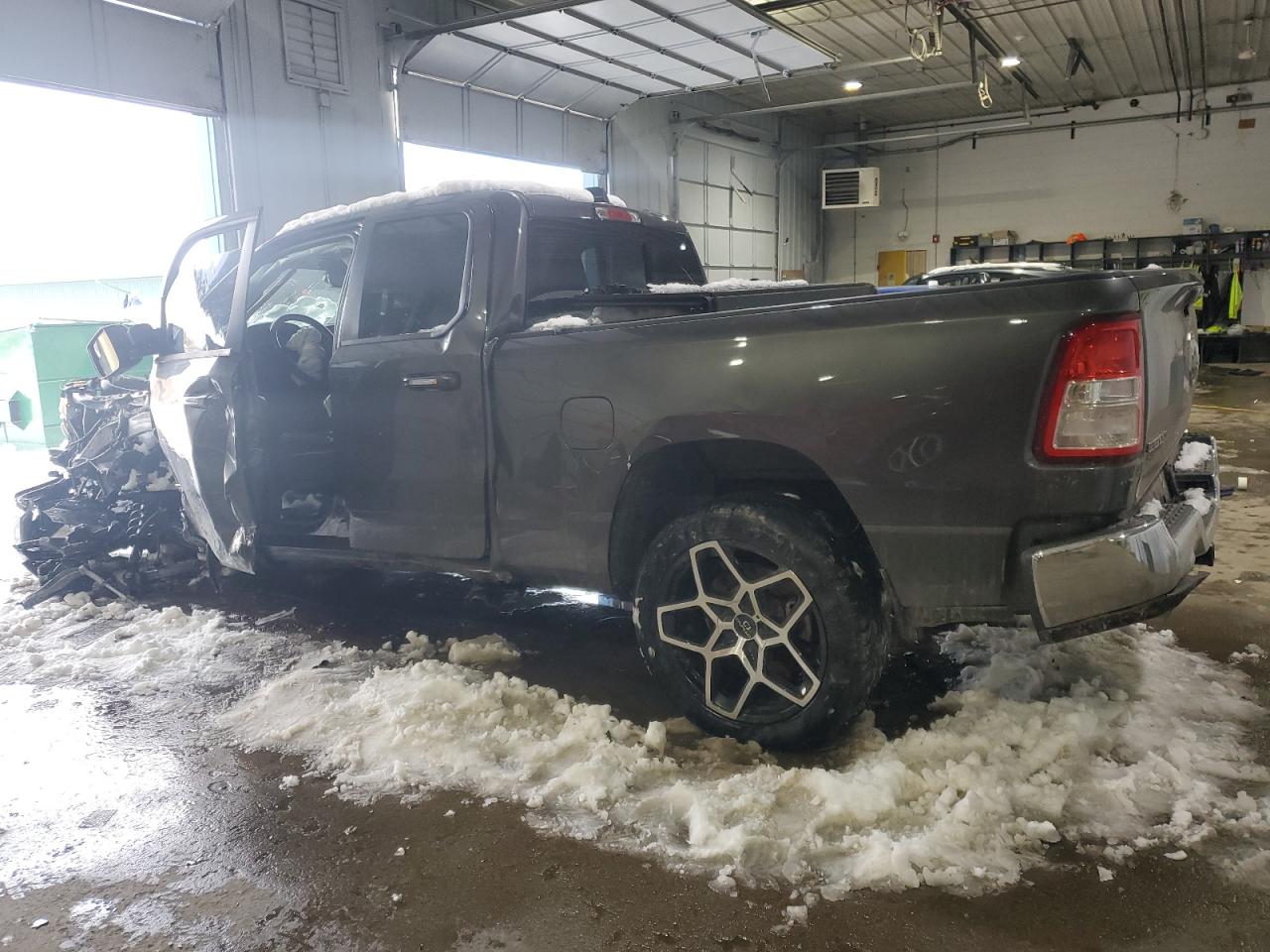 2020 RAM 1500 - Image 2