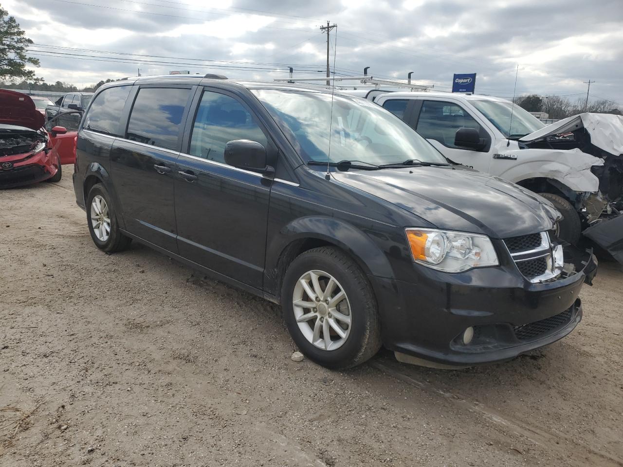 2018 Dodge Caravan - Image 4