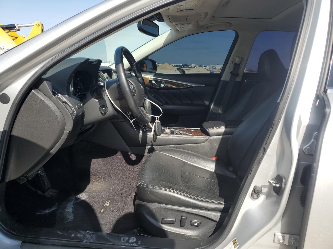 2015 Infiniti Q50 - Image 7