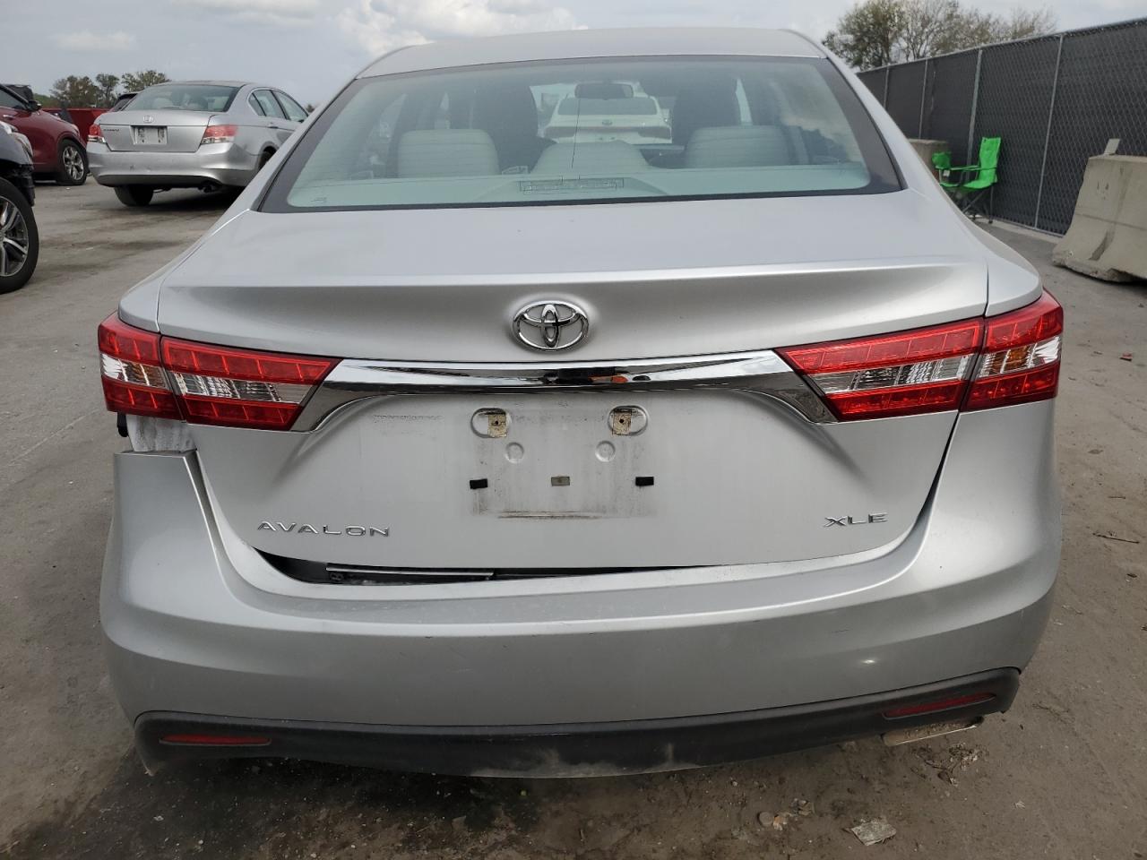 2013 Toyota Avalon - Image 6