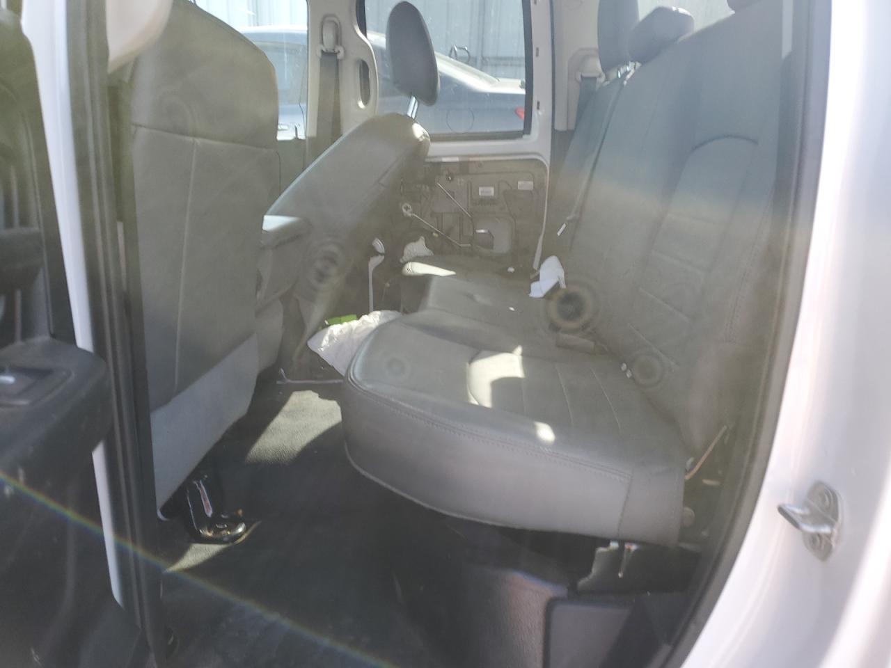 2018 RAM 1500 - Image 10