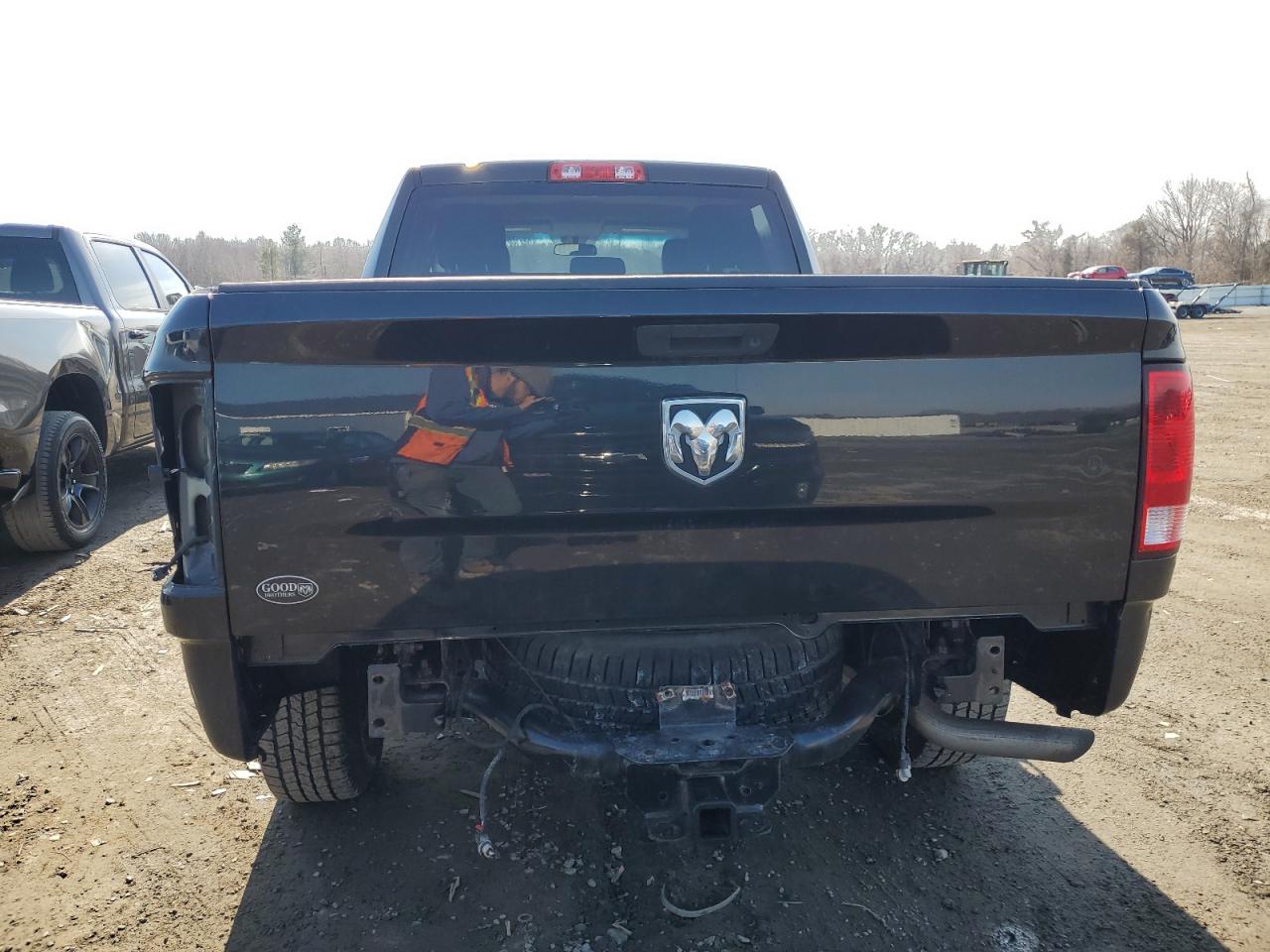 2016 RAM 1500 - Image 6