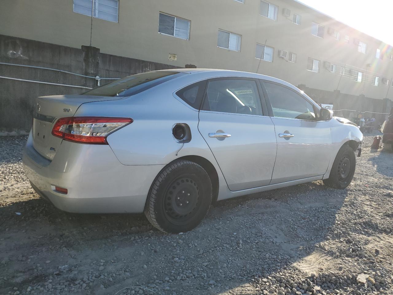 2013 Nissan Sentra - Image 3