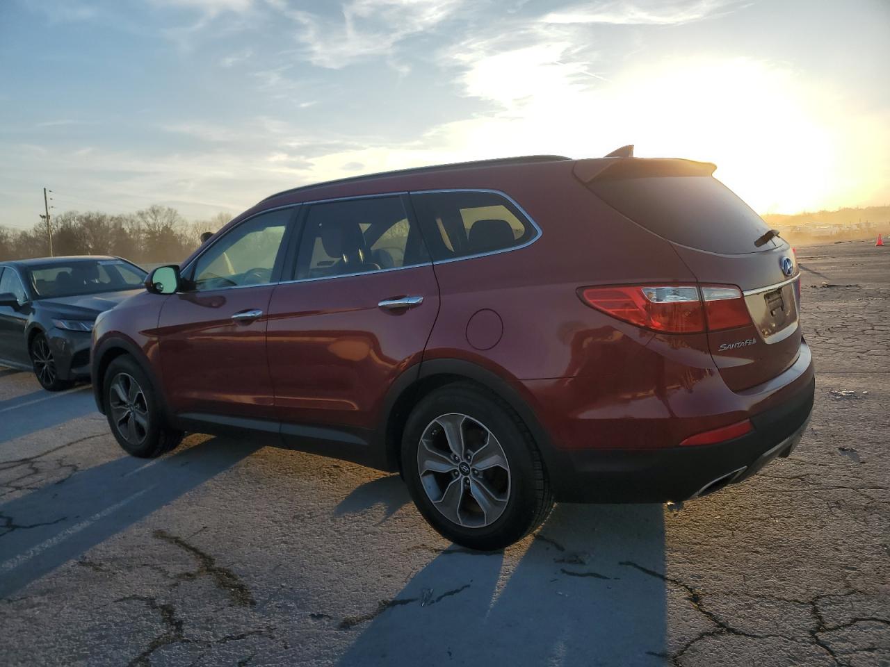 2014 Hyundai Santa Fe - Image 2