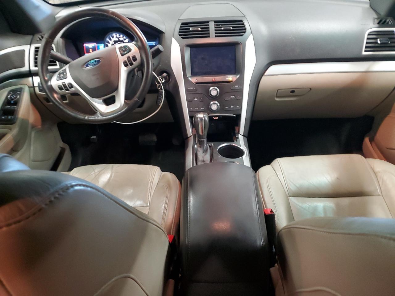 2014 Ford Explorer - Image 8