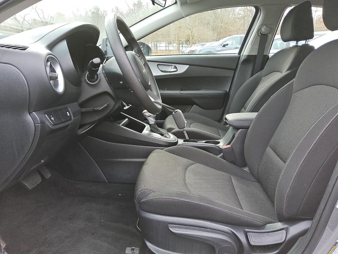 2024 Kia Forte - Image 7