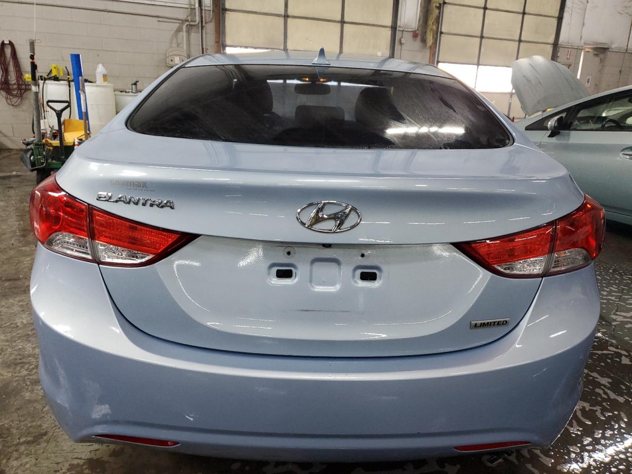 2012 Hyundai Elantra - Image 6