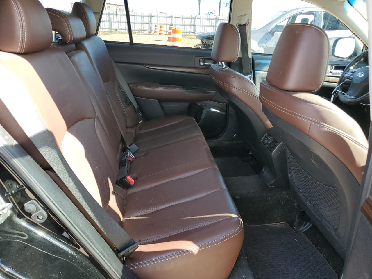 2013 Subaru Outback - Image 11