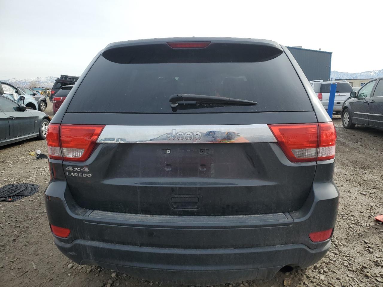 2011 Jeep Grand Cherokee - Image 6
